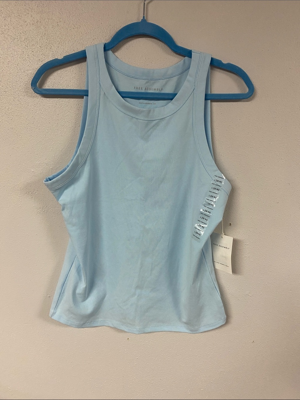 5/$15. Vince Camuto Baby Blue Ribbed Scoop Neck Tank. NWT